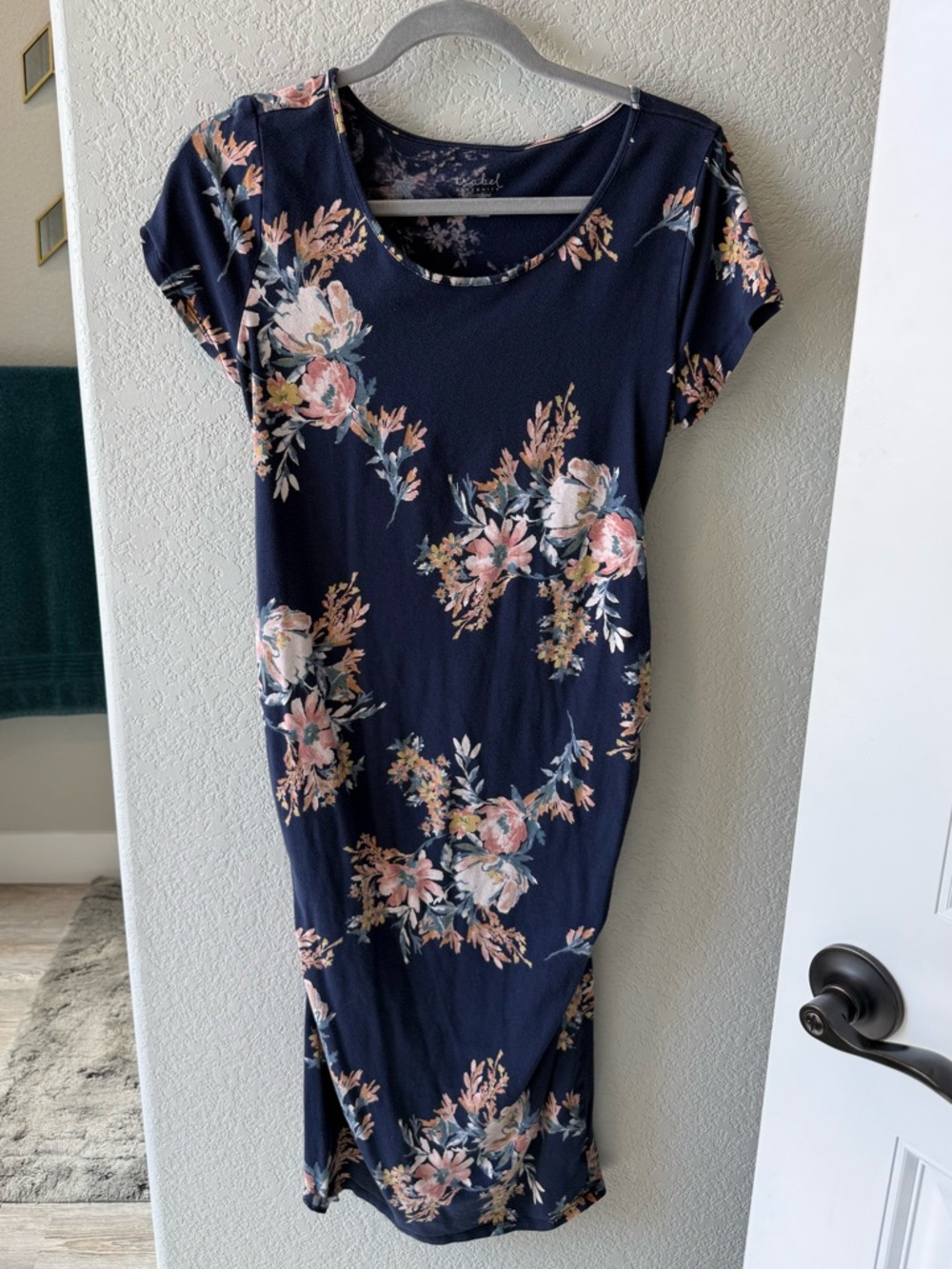 Isabel Maternity by Ingrid & Isabel Navy Floral Scoop Midi Dress